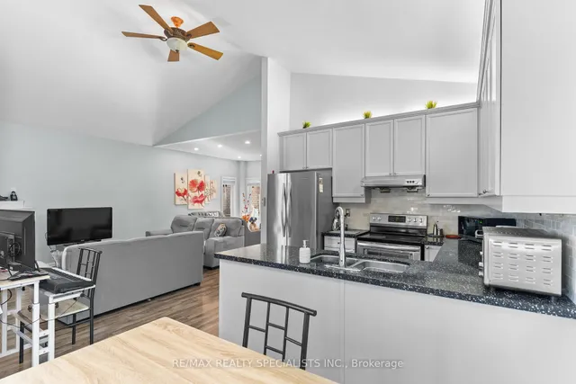 Additional image 14 of 17 Bushberry Rd