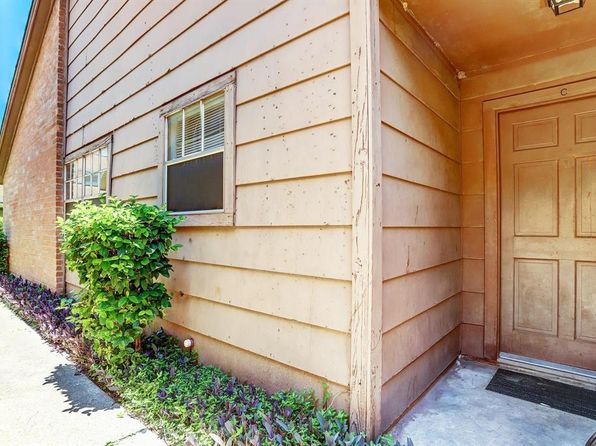 12239 W Village Dr, Houston, TX 
