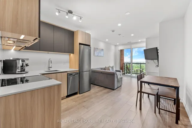 Additional image 9 of 3100 Keele St Unit 925