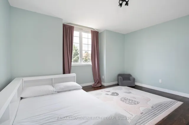 Additional image 26 of 42 Pearwood Crt