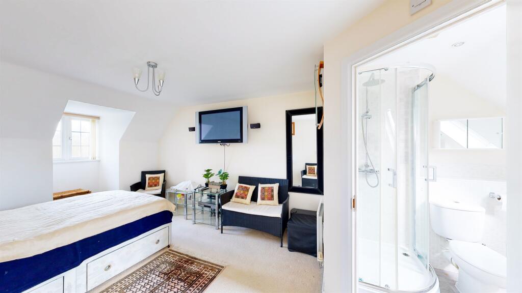 Additional image 9 of The Runway, Hatfield