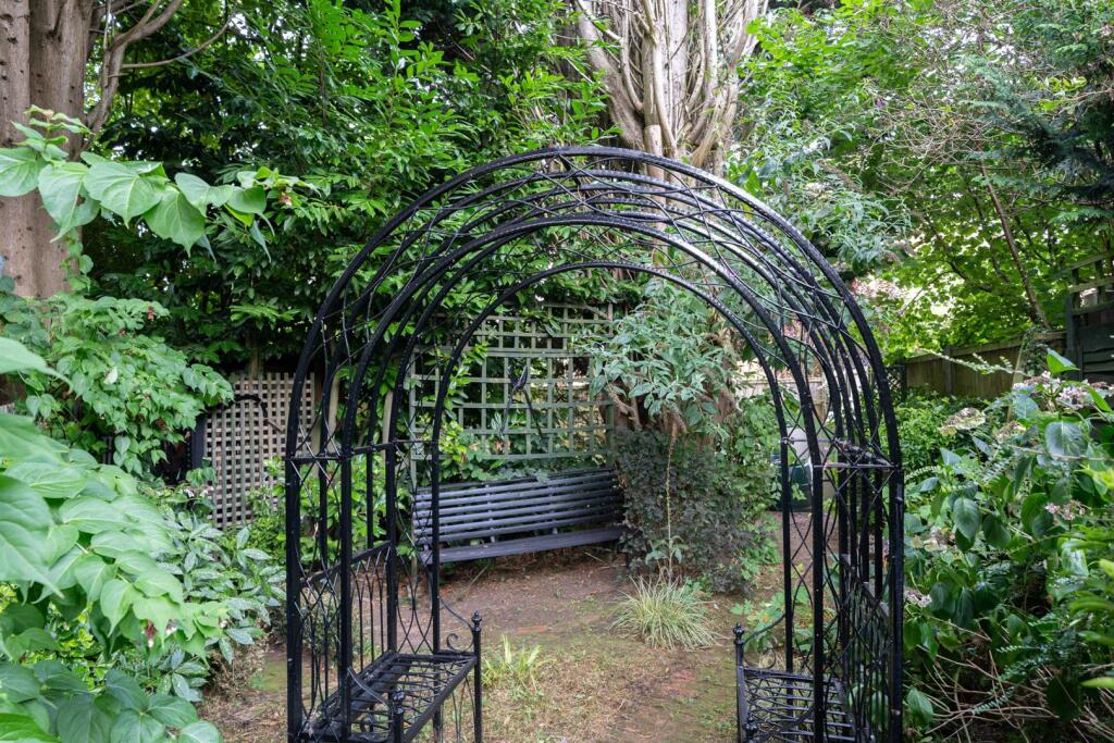 Additional image 36 of Mile House Lane, St Albans