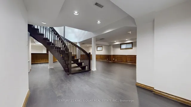 Additional image 38 of 54 Garnier Crt