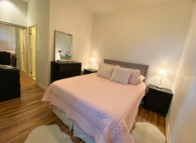 Additional image 16 of 5101 Dundas St Unit 1402