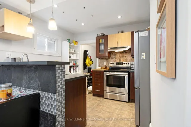 Additional image 9 of 585 Woodbine Ave