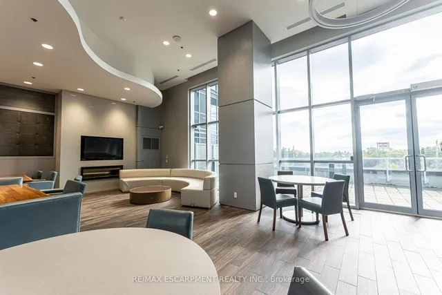 房产图片 2 - 加拿大伯灵顿Fairview街2087号504单元