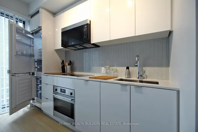 Additional image 12 of 7 Grenville St Unit 1108