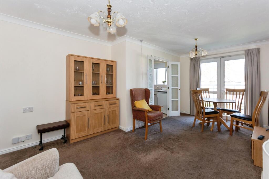 Additional image 4 of Stratford Road, Hall Green, Birmingham