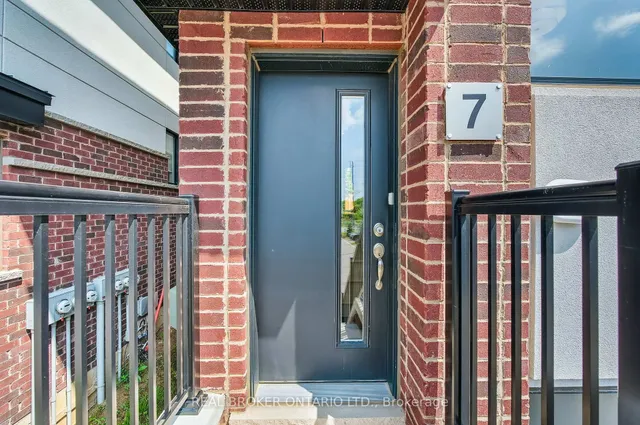 Additional image 4 of 527 Shaver Rd Unit 7