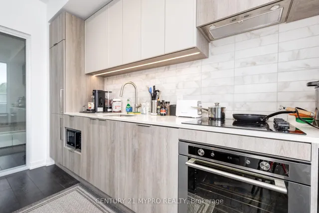 Additional image 11 of 2020 Bathurst St Unit 617