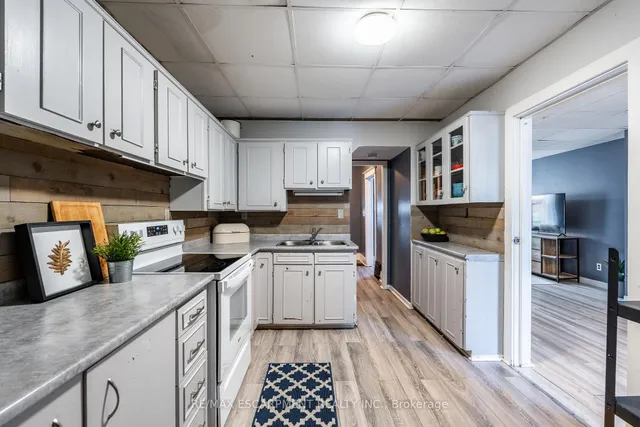 Additional image 11 of 52 CONNAUGHT Ave