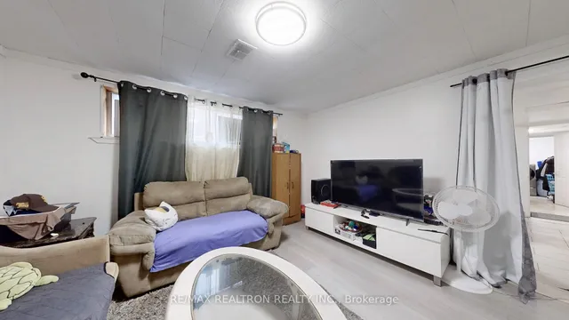 Additional image 20 of 253 Searle Ave