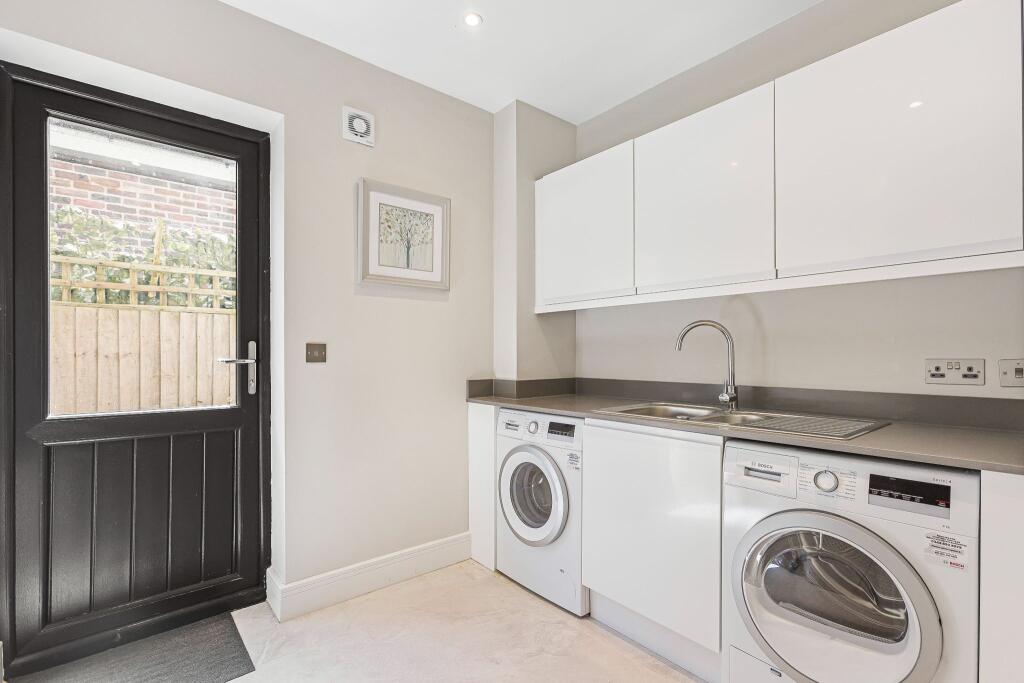 Additional image 10 of Pine Grove, Brookmans Park, AL9