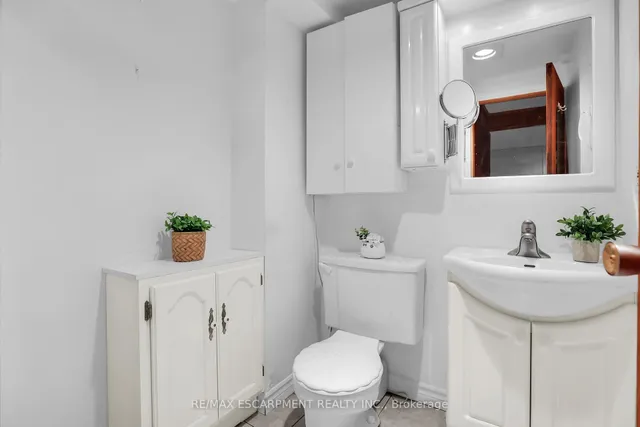 Additional image 24 of 52 Wyngate Ave