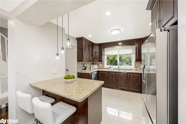 Additional image 13 of 318 Laurier Ave