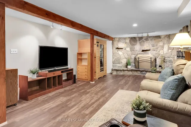 Additional image 24 of 585 Fletcher Rd