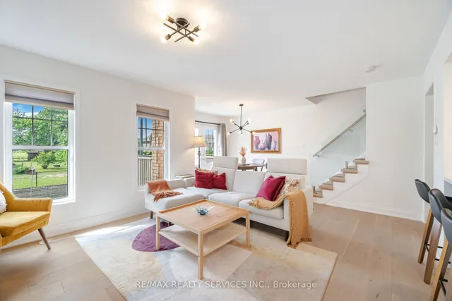 Additional image 19 of 900 Brassard Circ