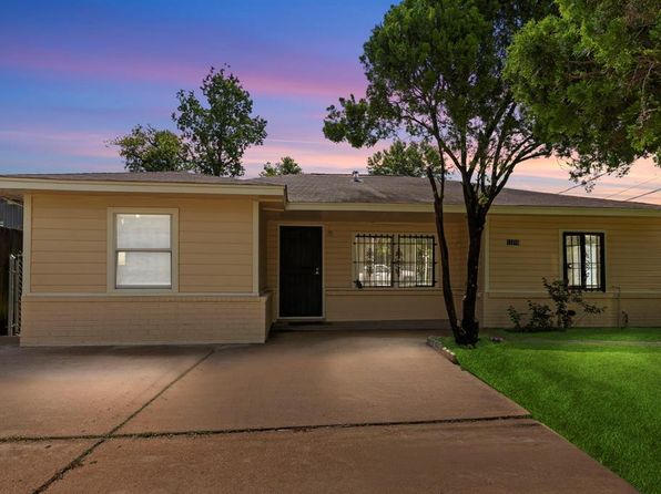 11216 Rusty St, Houston, TX 77093