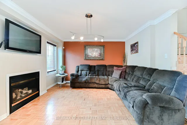 Additional image 18 of 48 Nostalgia Crt