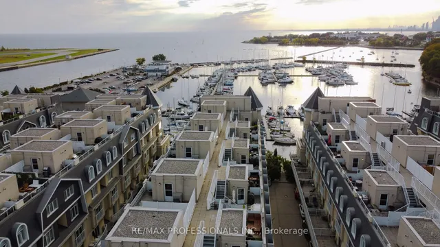 Additional image 25 of 36 Stadium Rd Unit 562