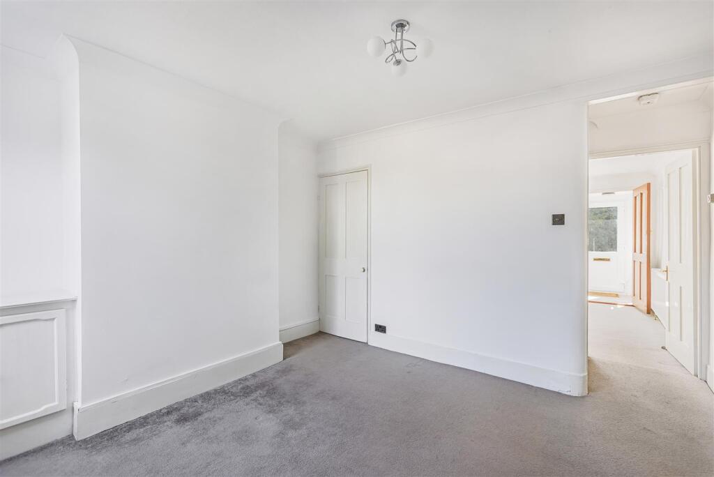 Additional image 9 of Station Road, Harpenden, AL5