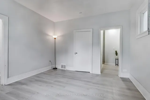 Additional image 11 of 40 Aikman Ave