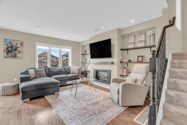 Additional image 13 of 939 Zeller Cres