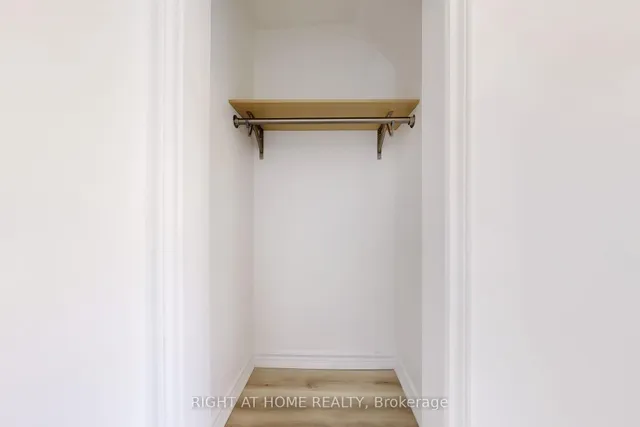 Additional image 11 of 656 Crawford St