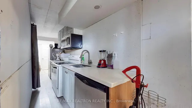 Additional image 25 of 253 Searle Ave