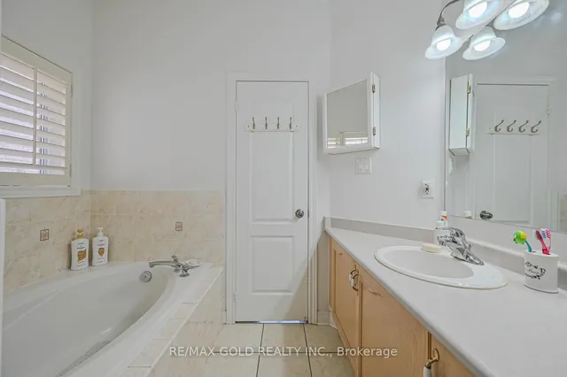 Additional image 24 of 46 Cobblestone Crt