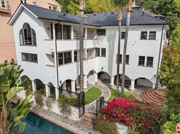 15257 Encanto Dr, Sherman Oaks, CA 91403