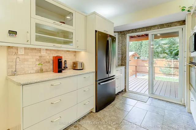 Additional image 9 of 16 Lansbury Dr