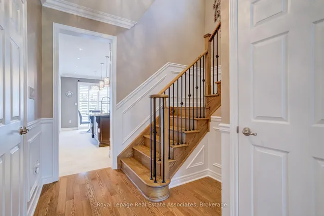 Additional image 22 of 235 Jessie Caverhill Passage