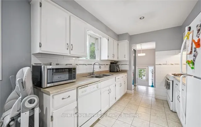 Additional image 3 of 1236 Ottawa St