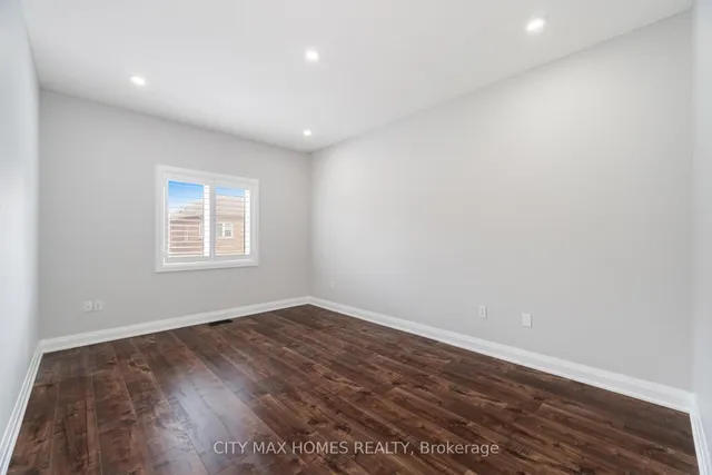 Additional image 30 of 8 Amberglow Crt