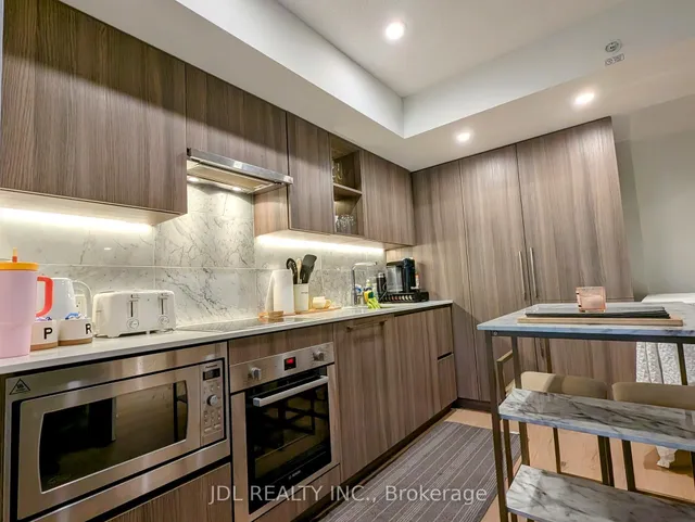 Additional image 9 of 17 Bathurst St Unit 1908