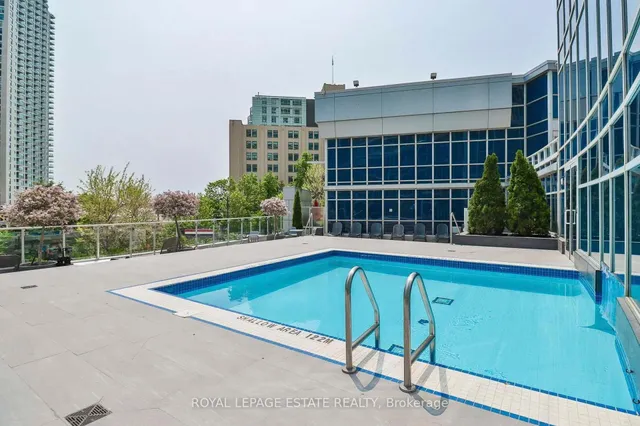 Additional image 22 of 218 Queens Quay Unit 402