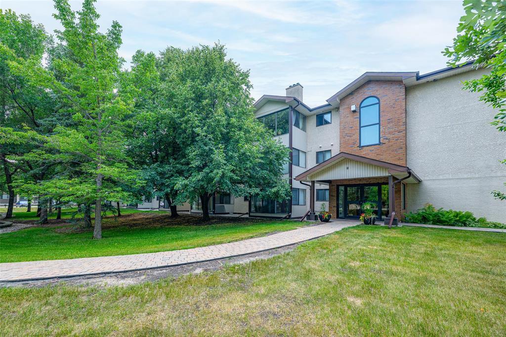 110-A 693 St Anne's Road|Winnipeg, Manitoba R2N3T5