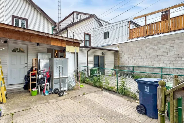 Additional image 38 of 692 Gerrard St