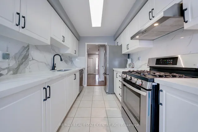 Additional image 9 of 32 Queen Anne Dr