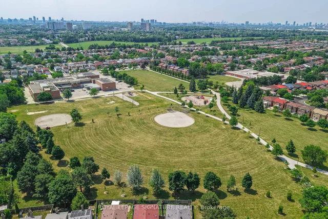 Additional image 35 of 56 Muirlands Dr