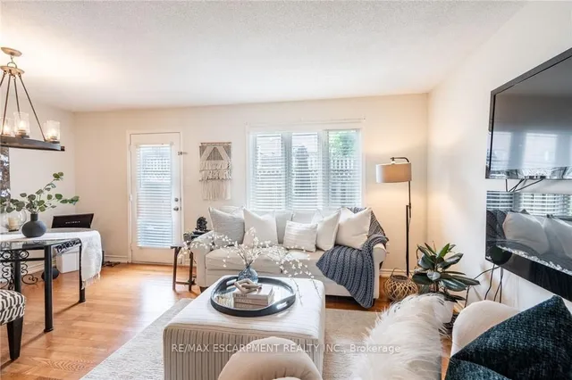 房产图片 14 - 100 Vineberg Dr Unit 24