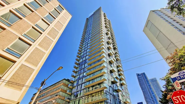 75 St Nicholas St Unit 2804