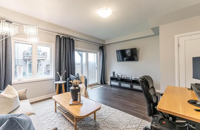 Additional image 4 of 52 AQUARIUS Cres