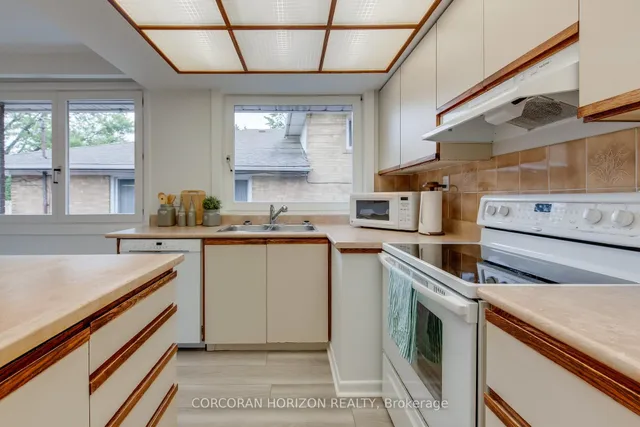 Additional image 13 of 110 Fenelon Dr