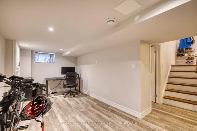 Additional image 17 of 35 Hawthorne Ave