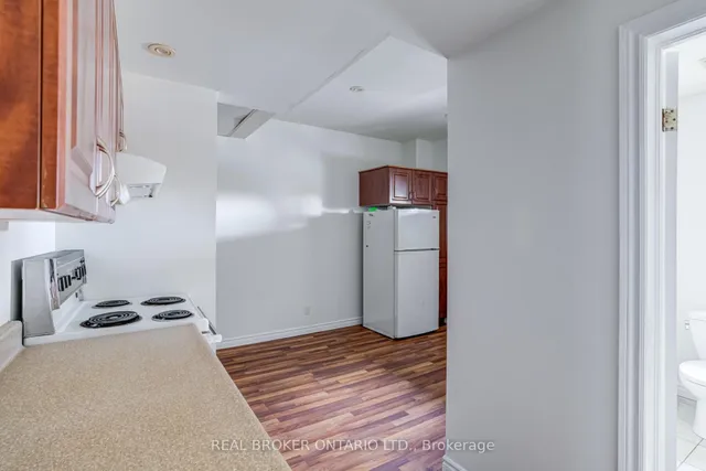 Additional image 22 of 55 Young St