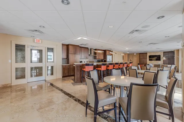 房产图片 19 - 360 Pearl St 单元 201