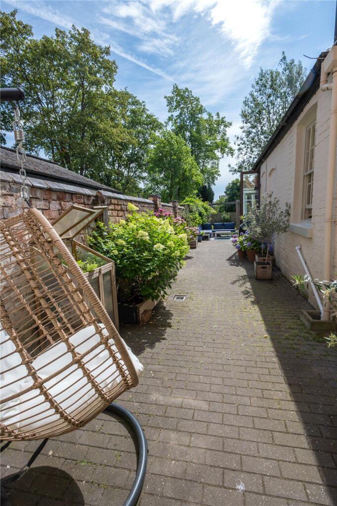 Additional image 41 of Alcester Road, Moseley, Birmingham, B13