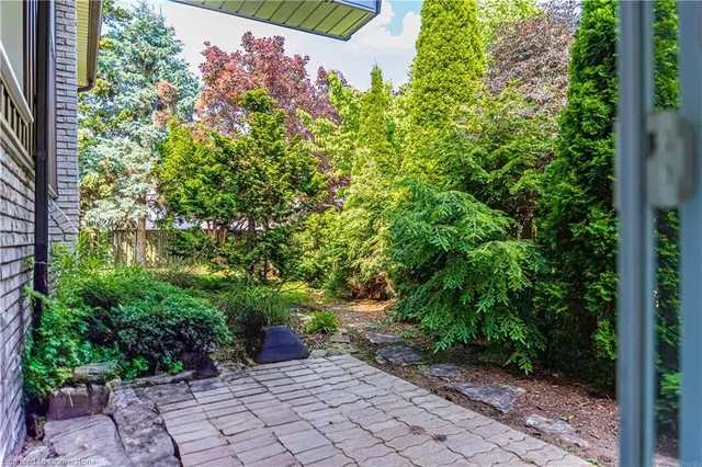 Additional image 45 of 2390 Sinclair Cir